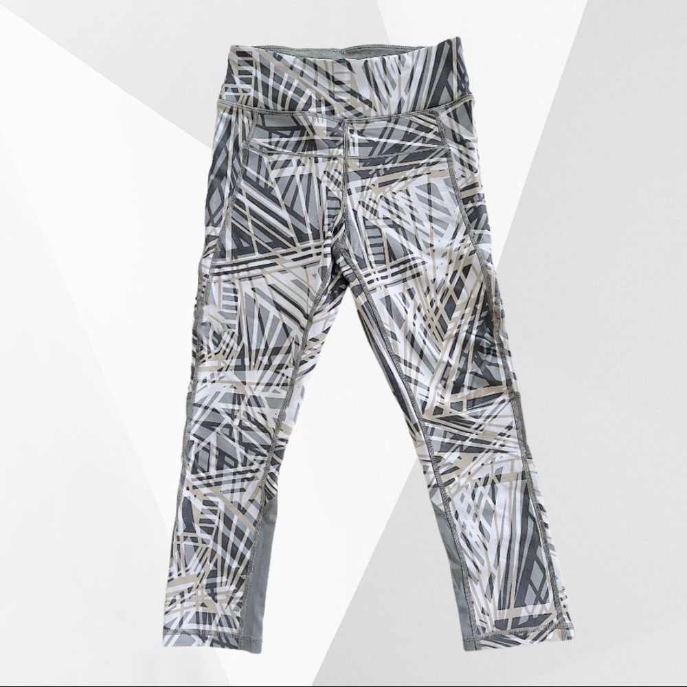 2/25$ CALVIN KLEIN Women’s cropped leggings